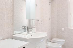 Burlo Garofalo Elegant Apartment Near Hospital