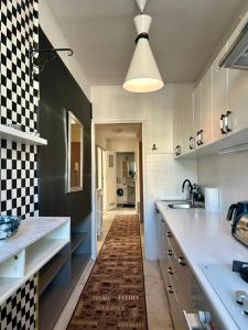 Perfect location two bedrooms with balkony