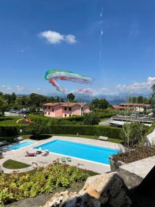 B44 Balcony lake view