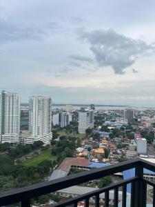 Cozy Studio Across Ayala Mall