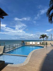 Apartamento de playa recién remodelado