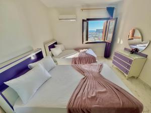 ALEX HOMES - Sidi Gaber Cozy Apartment with Direct Sea View - Families Only