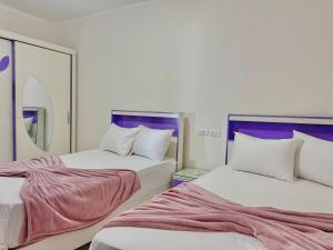 ALEX HOMES - Sidi Gaber Cozy Apartment with Direct Sea View - Families Only