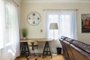 Oak Manor - Chic & Stylish 2BR Apartment Retreat