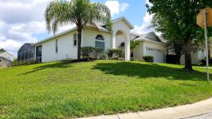 Private pool and spa, 10 miles to Disney, 20 Universal, ping pong, game room, washer, dryer, wifi