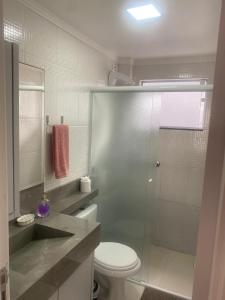 Apto ideal entre Aeroporto, a Praia e o Beto Carrero