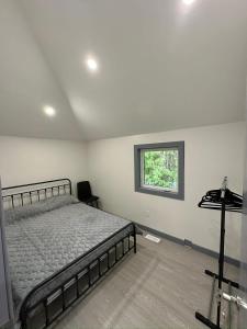 Cozy 4-Bedroom Cottage #1 in Innisfil