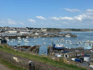 T2 avec balcon à 5 mn à pied de la mer