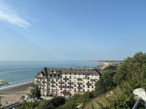 T2 avec balcon à 5 mn à pied de la mer