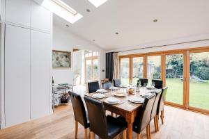 Harbourways Emsworth, Pet Friendly Coastal Retreat, Contractors & Leisure, Free Parking, Walk to Pubs