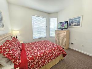 Windsor Palm 3 bed Condo