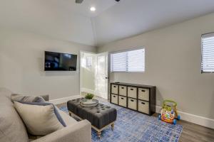 5 Bedroom plus loft room, 3 Bath home