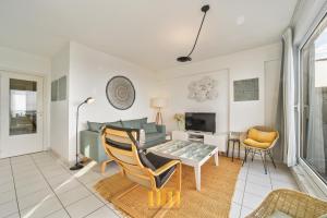 Summer studio with big sunny terrace
