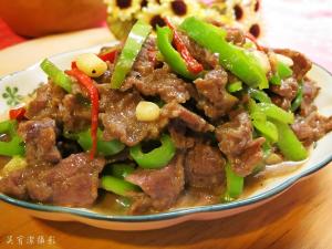 Lovehome - 4BD Villa with views-15mins to airport,10mins to MEC ΑΕ- 2mins to bus stop ,10mins to Suburban Railway on foot