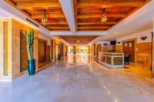 53 - Top localisation, neuf, Piscine et une vue balcon