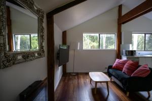 Snows Creek Retreat - The Creek House