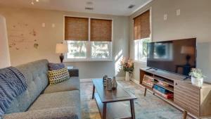 Historic Savannah Charm, Pool & Peaceful Gazebo