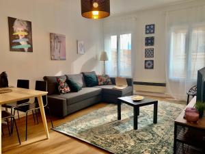 Appartements Le Quatre superbe T2 Internet WiFi Coeur historique Parking 45 m2 : photos des chambres