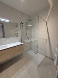 Stijlvol nieuwbouwappartement op wandelafstand zee - INCLUSIEF PARKEERPLAATS