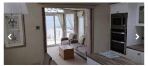 6 Berth 3 Bedroom Large Lodge, Decking, Private Parking, 2 Bathrooms inc Bath