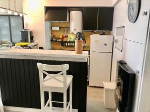 Beachfront 8th floor-free parking-surfing & naturism