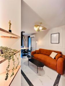 Luxury Suite - Intimate Garden, BBQ & Private Parking