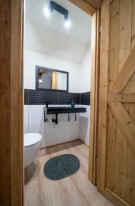 Domek nr 48 w Kaszubskiej Wenecji Na Gwizdówce w Załakowie przy lesie, jeziorze