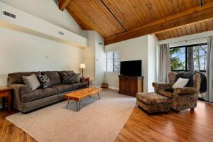 Mountain Inn Lodge 77 with Wintergreen Advantage - 4hvězdičkové hotely ve městě Wintergreen