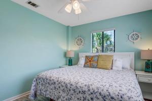 Beach Vacation! Walkable to Dining&Shopping-Unit C