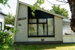 Gezellig 4 personen woning in Sintmaartenszee aan het strand en natuur!