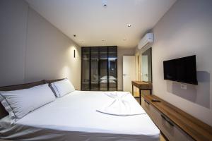 Apartments Ajdens Place