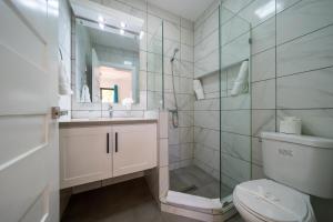 Location , Vibe , Style