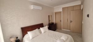 Luxueux Appartement Familial à Harhoura, Rabat Piscine & Plage à pied