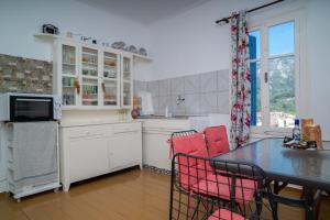 Kokkari Sea View Traditional Greek Home