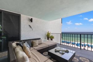 Stunning 22 Designer Condo w Coastal Appeal Right on the Gulf!