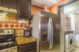Off The Hook Simply Elegant Ocean Front Condo