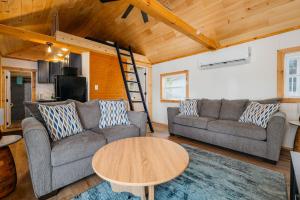Arbutus Lakeview-Fishing-Pet Friendly-Near TC!