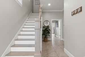 Walk To The Beach! 3 Story Home! 2 Balconies With Gulf Views!