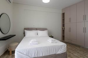 Kalamata Downtown Cuties