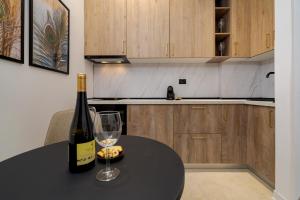 Elegant Studios - Near Piata Romana & Athenaeum