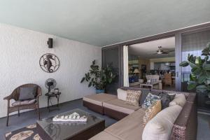 Stunning 22 Designer Condo w Coastal Appeal Right on the Gulf!