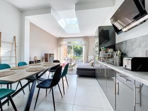 Maisons de vacances Maison de ville avec Jardin : photos des chambres