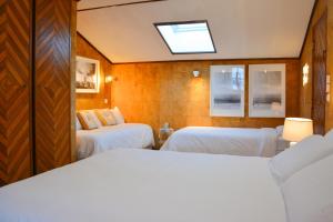 Casa Azul - 2min walk to the Beach, in the Historical Center of Sesimbra