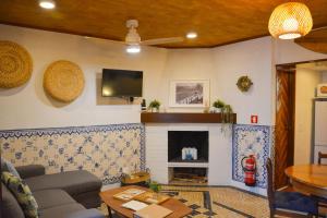 Casa Azul - 2min walk to the Beach, in the Historical Center of Sesimbra