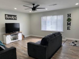 Rustic Retreat 3 bd2 bth - Large Family Game Area