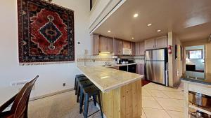 Comfortable 4 Bedroom Condo