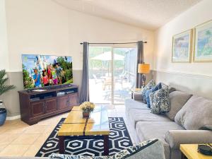 LB4701PL - 4 Beds villa - with pool and game room