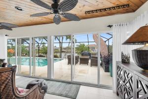 Stay Play Waterfront 3 Bed on Marco Island