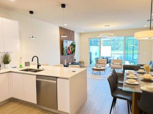 TR17406SB - New 3BR Villa w Pool | 17min Disney