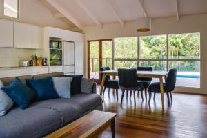 Snows Screek Retreat - The Pool & Creek Houses